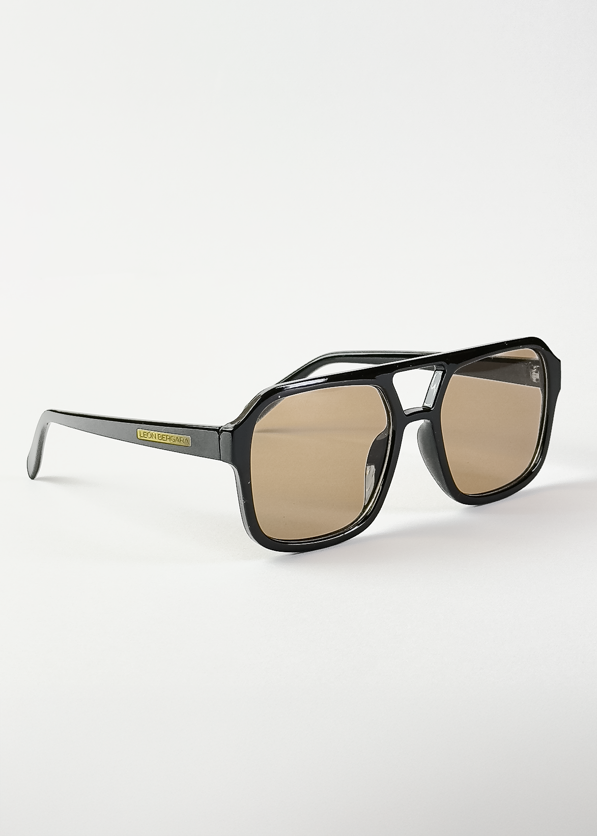 Il Direttore - Leon Bergara