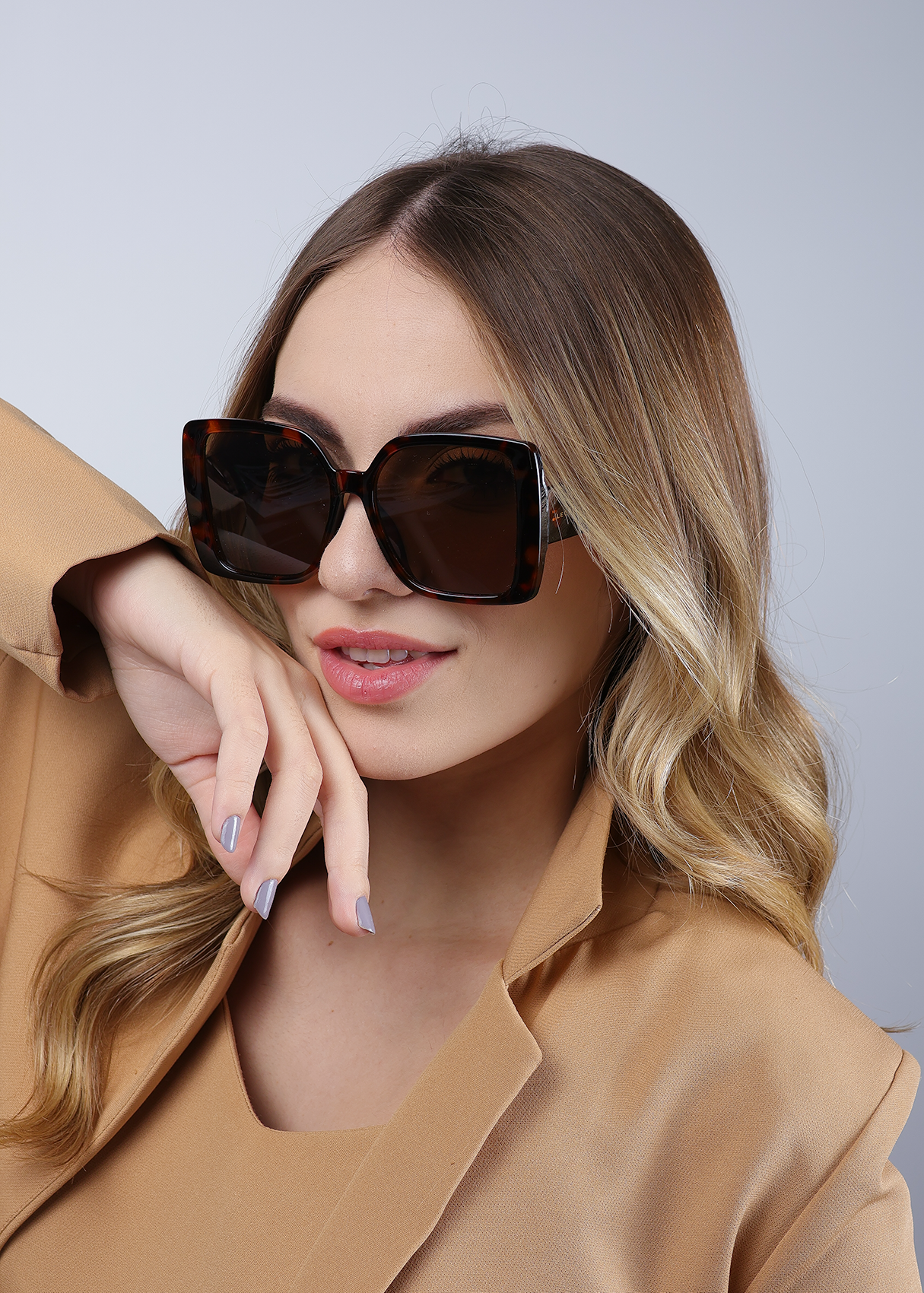 Eterna Eleganza - Leon Bergara