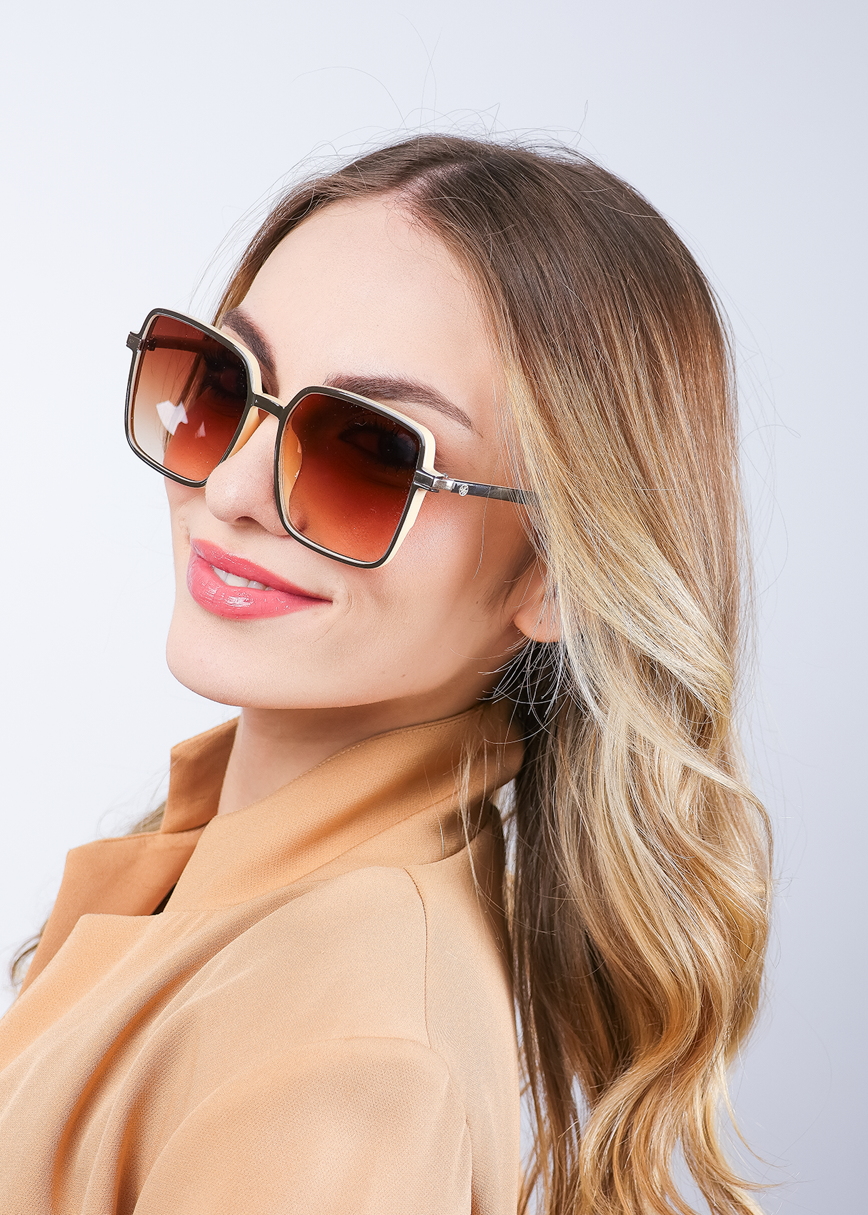 Quadrado Il Luxx - Leon Bergara