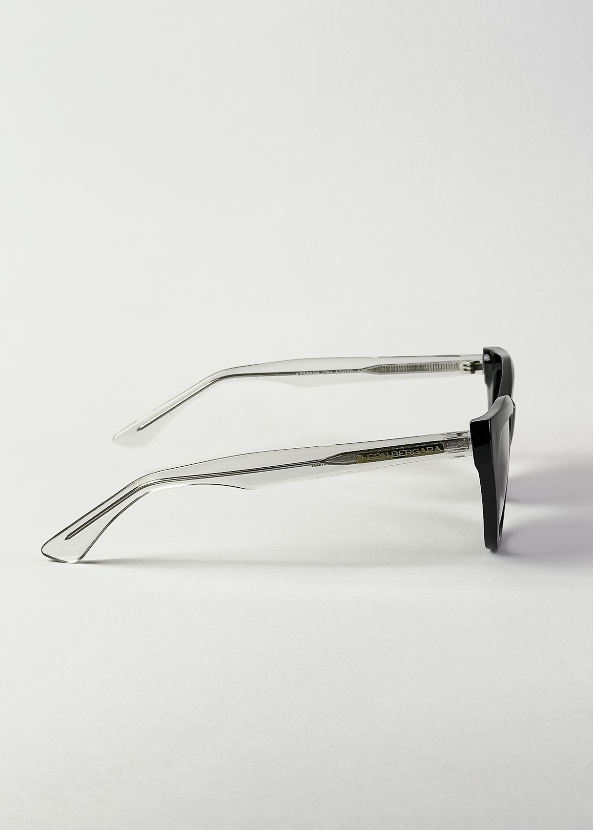 Nerissima Luce - Leon Bergara